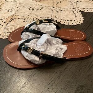 Tory Burch Black and Brown Leather Thong Sandals with Gold Logo